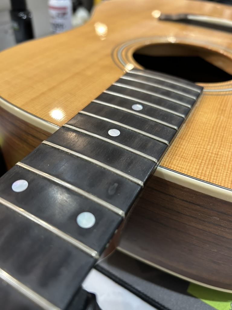 Grimy frets of Taylor guitar