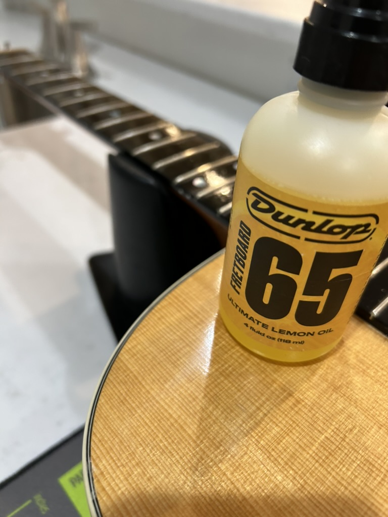 Dunlop 65 Ultimate Lemon Oil for guitars